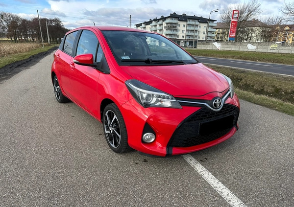 Toyota Yaris cena 42000 przebieg: 118183, rok produkcji 2015 z Żuromin małe 137